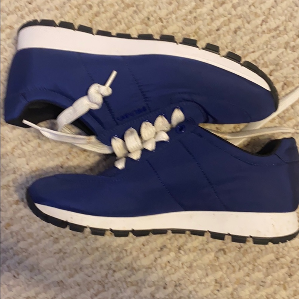 Prada shoes - Picture 3 of 3